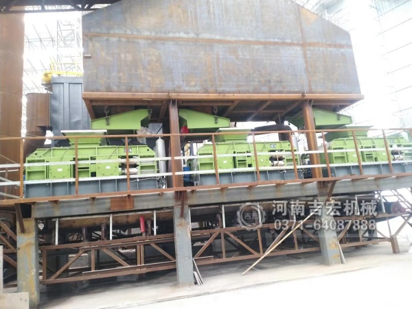 解鎖鉀長(zhǎng)石高價(jià)值利用：液壓對(duì)輥制砂機(jī)如何產(chǎn)出粒型圓潤(rùn)、級(jí)配優(yōu)異的精品砂？